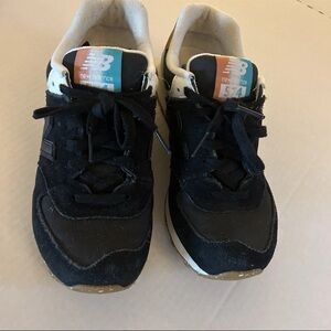 New Balance 574 Global Surf Women’s Size 7 Black Off-White Seakers Classic Retro